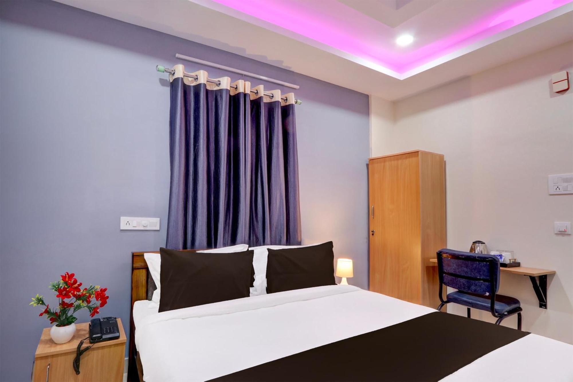 Super Townhouse Nanak Ram Guda Near Waverock Sez حيدر أباد المظهر الخارجي الصورة