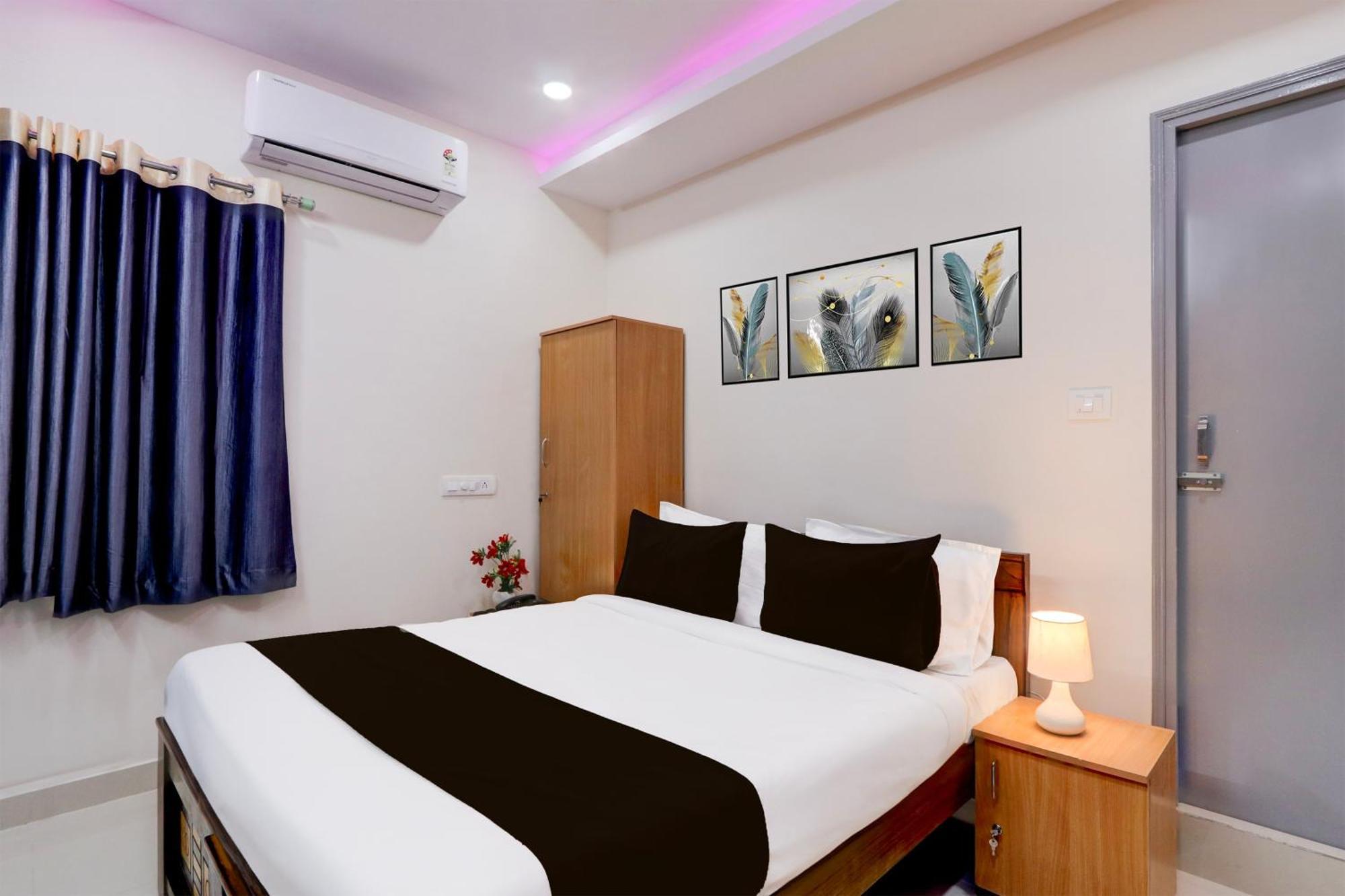 Super Townhouse Nanak Ram Guda Near Waverock Sez حيدر أباد المظهر الخارجي الصورة