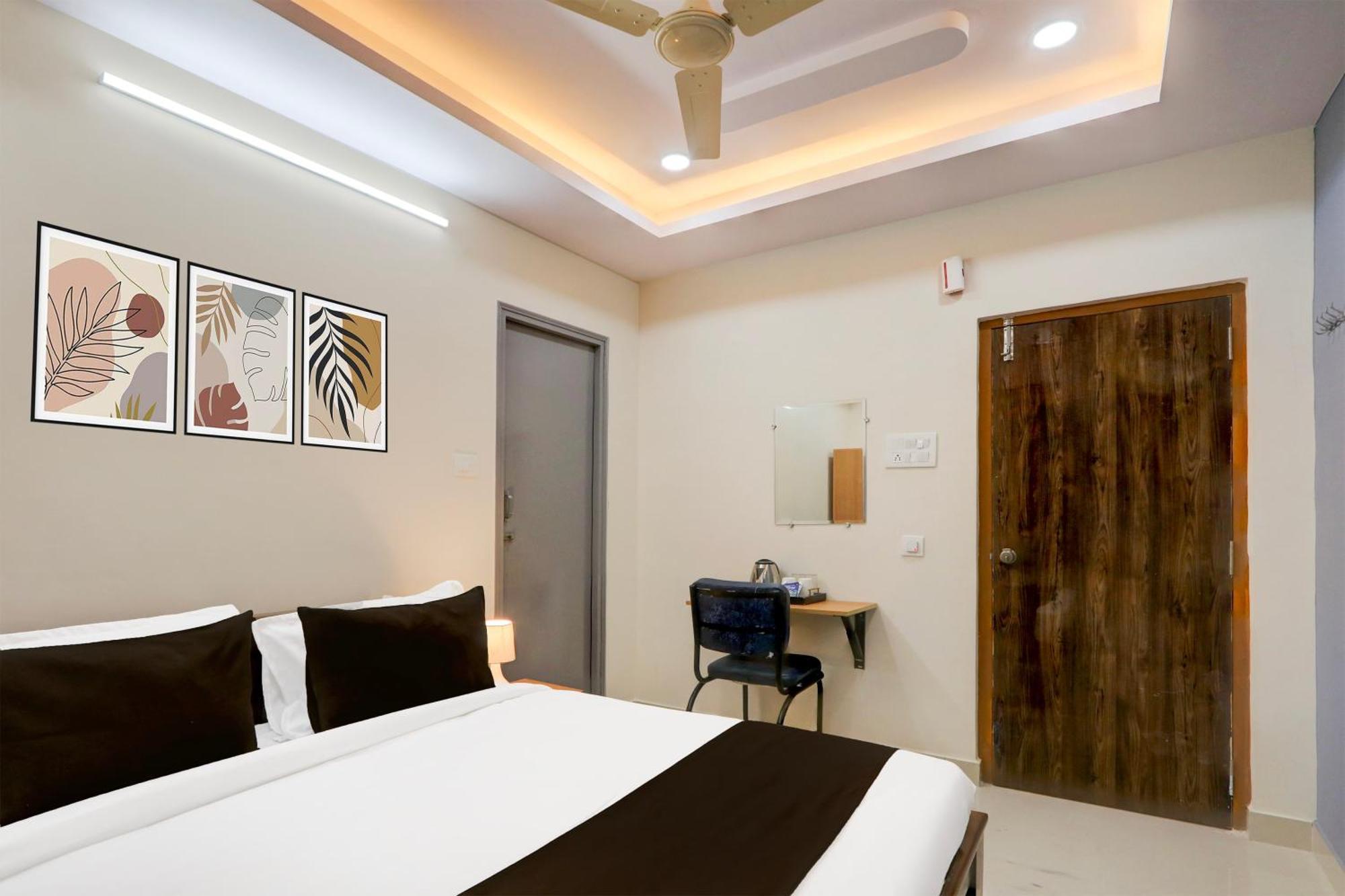 Super Townhouse Nanak Ram Guda Near Waverock Sez حيدر أباد المظهر الخارجي الصورة